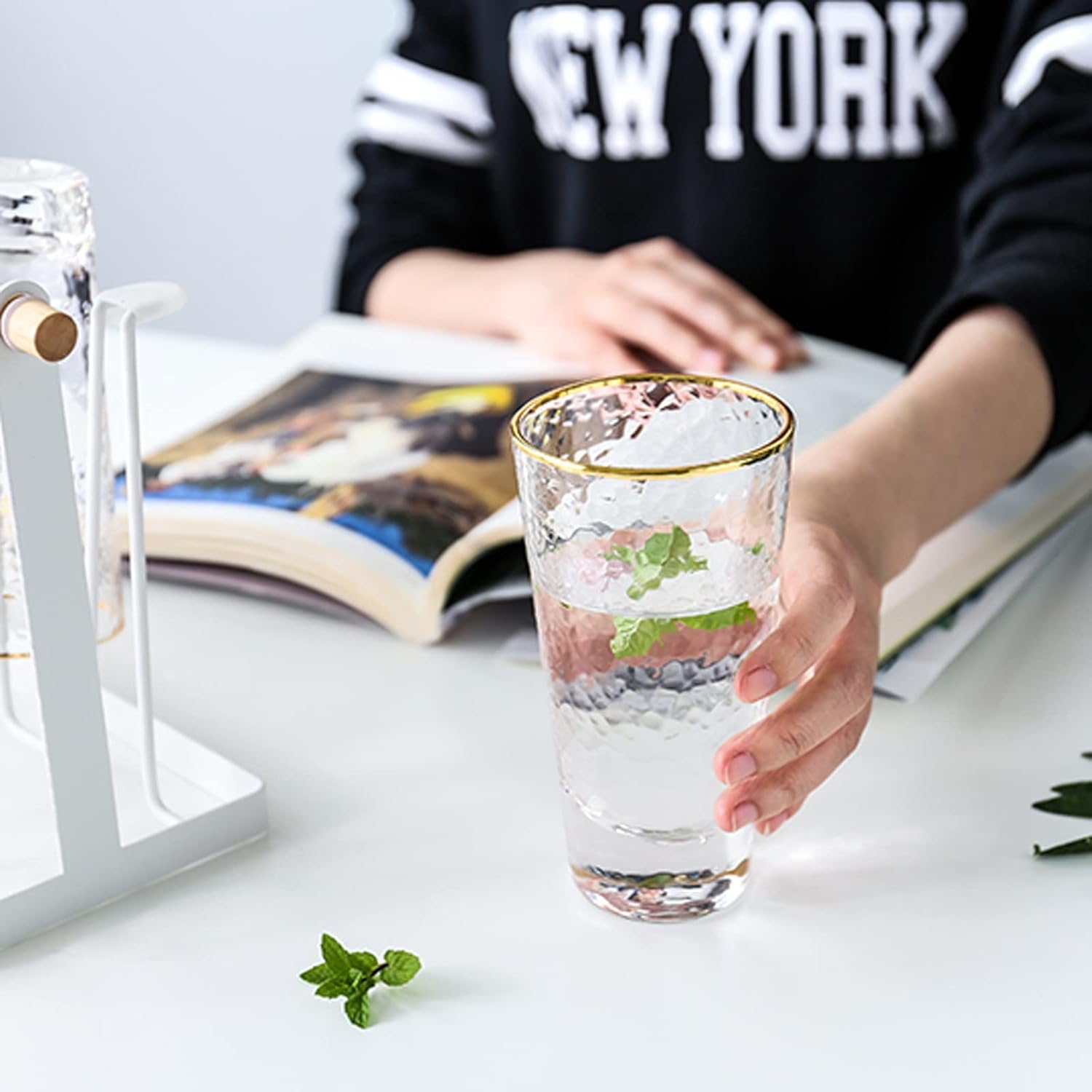 Glass Cups 6 Pcs Drinking Glasses Household Glass Cup for Drinking Water Beer or Soda Trendy and Elegant Dishware for Home and Kitchen Drinking Glasses (Color : A) (D)