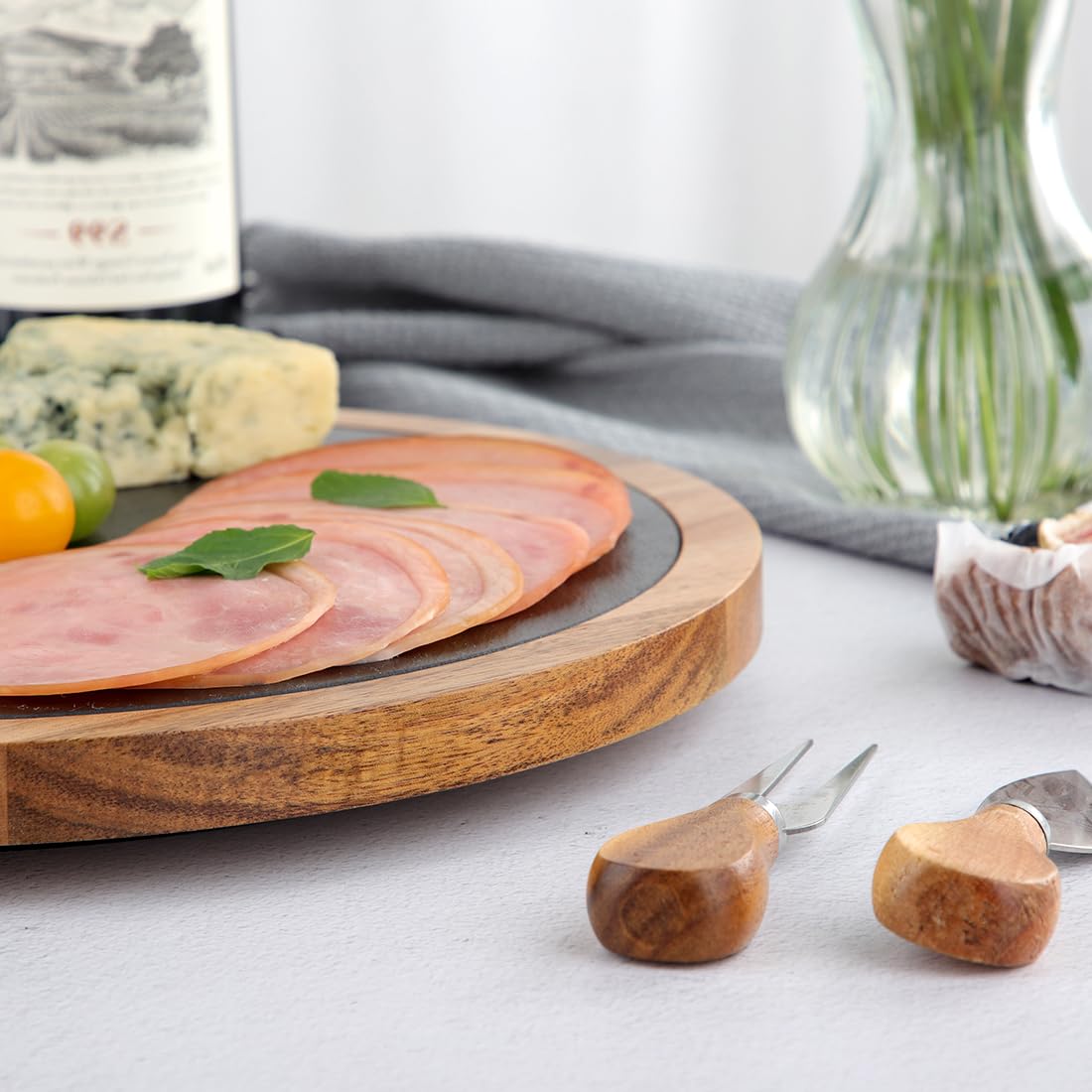 Plateau de service en bois d'acacia rotatif à 360° avec plateau en ardoise | Plateau à fromage rustique, planche à steak, plaque de grill et planche à sushi | Idéal pour la viande, le