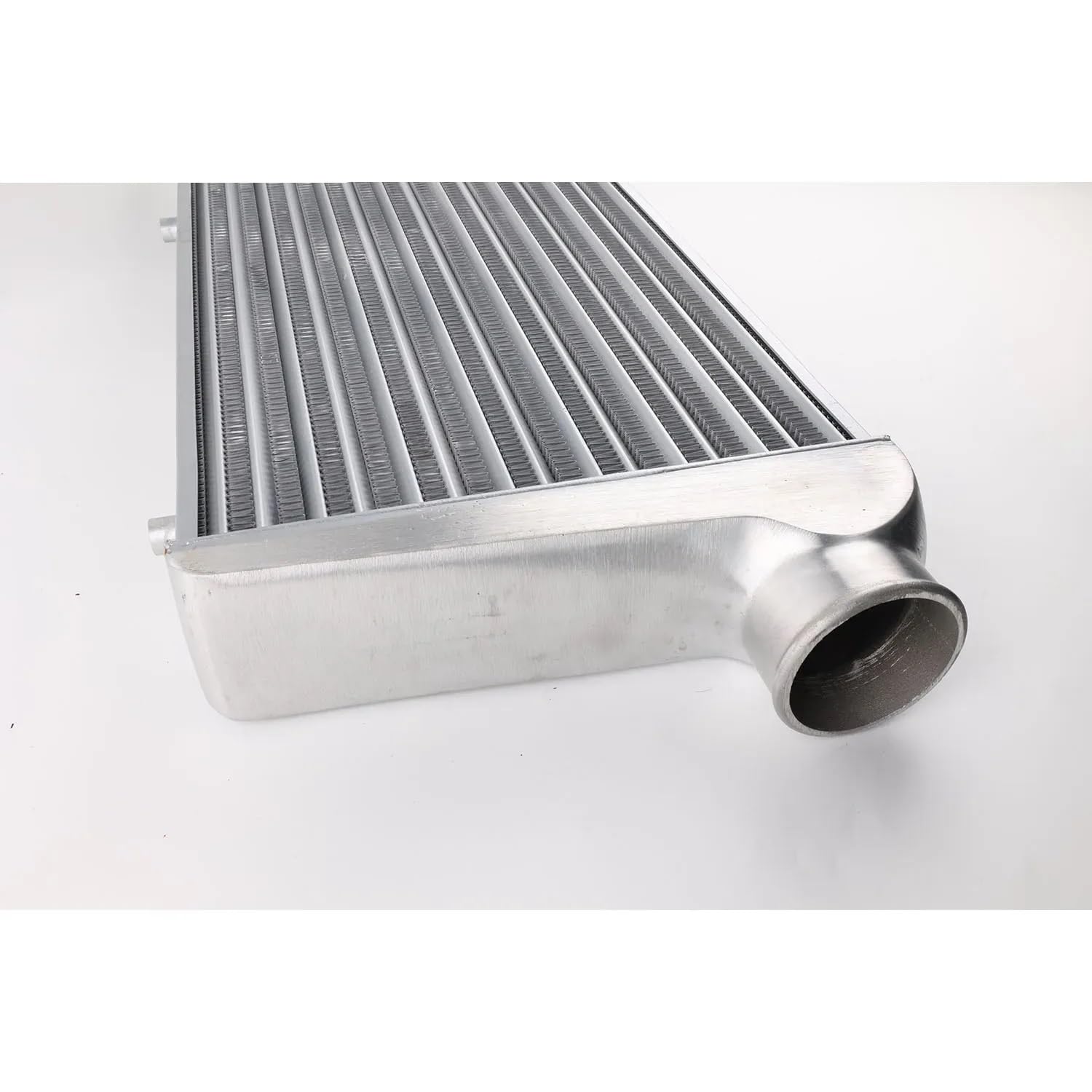 Chłodnica powietrze-powietrze Uniwersalny intercooler Turbo montowany z przodu (kierownica i płyta) – 600x300x100mm, 76mm OD