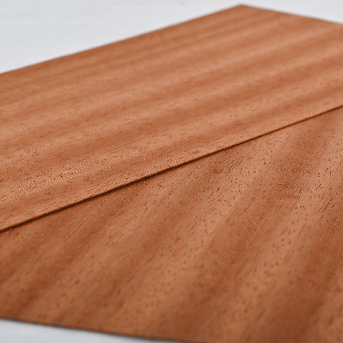 Kontrasti Fornir mahoński x 8 arkuszy - wymiary 30 cm x 12 cm x 0,6 mm ok. - Wycięcie do modelowania, mebli, napraw, renowacji, majsterkowania (ok. 30 cm x 12 cm)