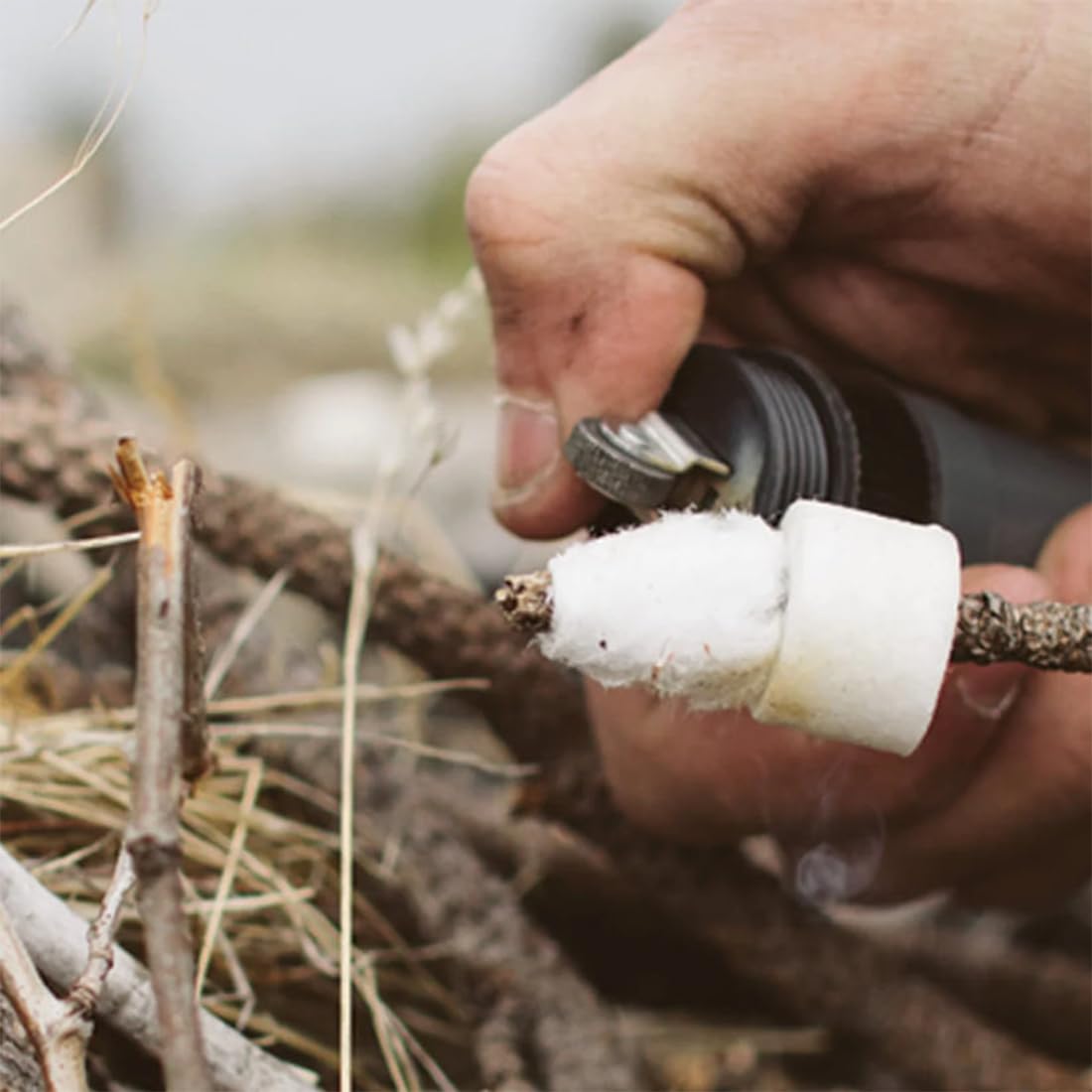 Zippo Pedernal de Supervivencia – Kit Fuego y Encendedor de Emergencia con Rueda de Chispa y Yesca – Alternativa al Ferrocerio para Camping y Bushcraft
