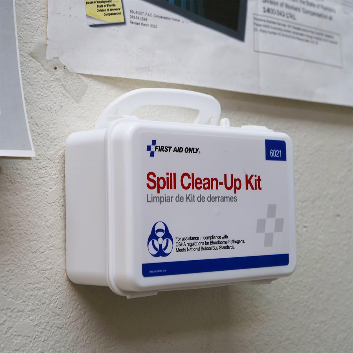 First Aid Only 21-Piece Body Fluid Spill Cleanup Kit with Case — Amazon image 6
