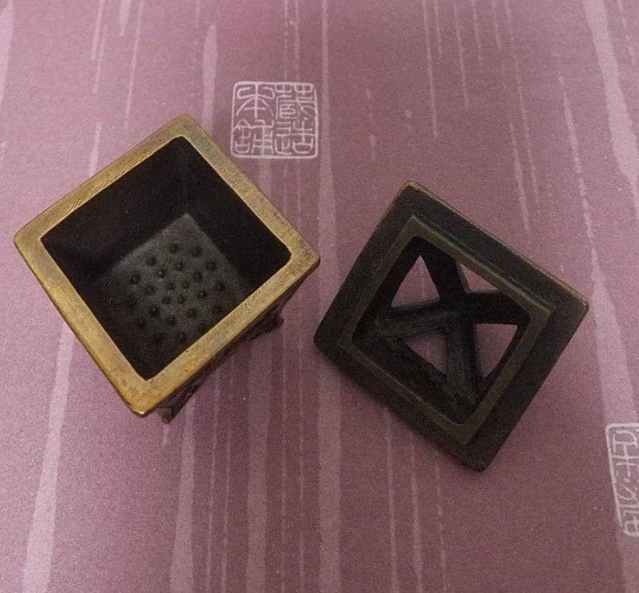 Amazon.co.jp: 四神 香炉(青龍 朱雀 白虎 玄武) 金属製 風水