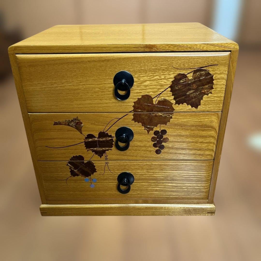 Amazon.co.jp: 秋田県 伝統工芸 桜皮細工 小箪笥 天然木工 : ホビー