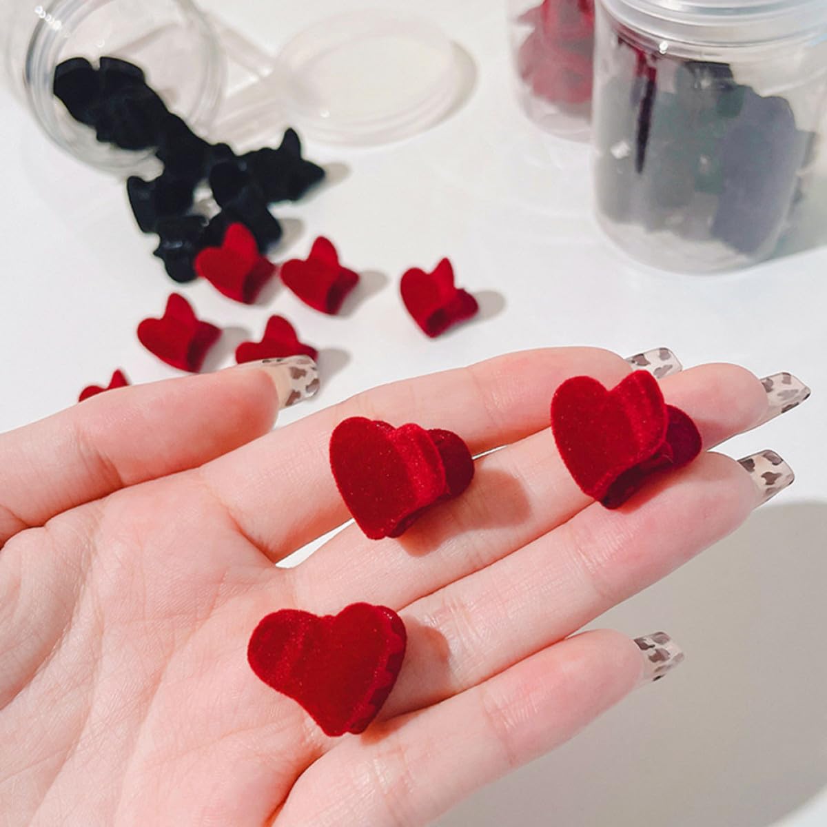 Angoily Pinces à Cheveux Mini 16 Pièces Petites Pinces Portables pour Femmes et Filles Adaptées à Différentes Morphologies