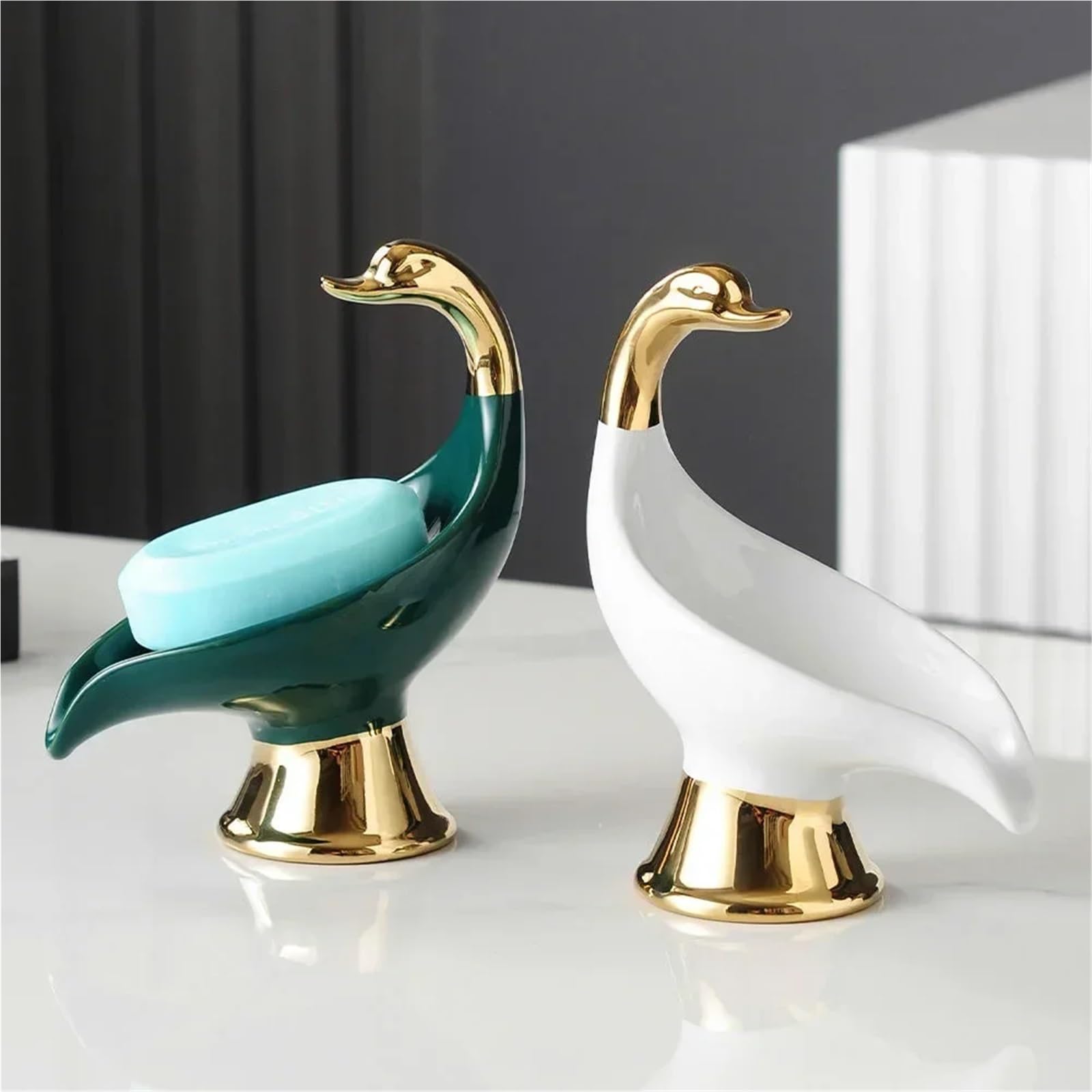 Porte-savons Porte-savon en céramique en forme de cygne, boîte à savon, porte-savon de salle de bain, plateau de rangement, fournitures de douche de salle de bain, support de salle de bain(WHITE)