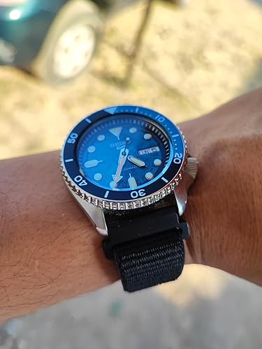 Amazon.co.jp: SEIKO 5 Sports SKX 'スケルトンスタイル' ブルー