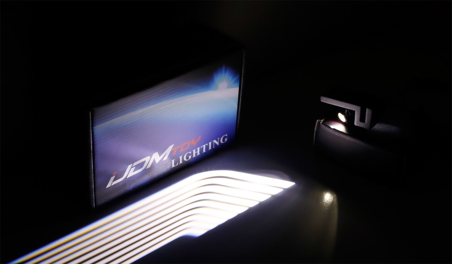 シンフォギア 大型ロゴ 実機役物LED点灯加工品！お車の！お部屋のインテリアに！ シンフォギア 大型ロゴ 実機役物LED点灯加工品！お車の！お部屋