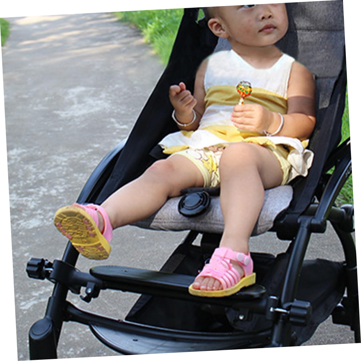 Marchepied D'extension de Poussette Réglable pour Bébé, Support Pieds | Plastique Noir, Surface Lisse, Retrait Facile, Usage Solide, pour Poussettes et Nacelles