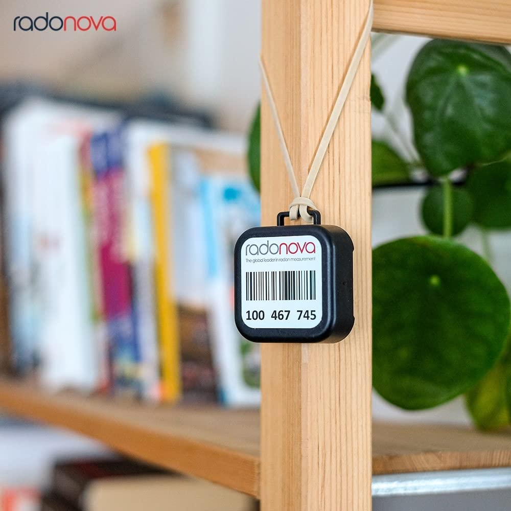 Radtrak³ - Medida de Radón de Larga exposición en Edificios | Resultados fiables y rápidos | Informe de análisis y Medida Incluido Viviendas (3 detectores)