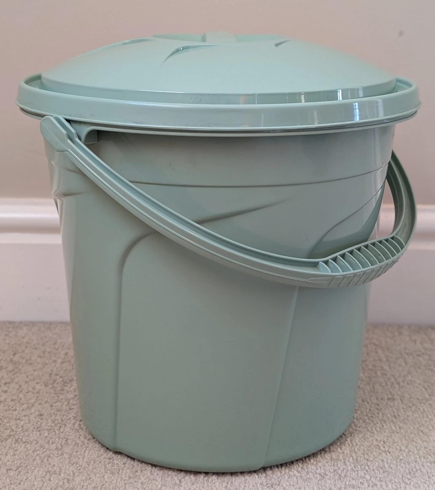 Oms Home Store Various Colours 2 X 10L Plastic Bucket With Lid Handle Small Large Storage Bucket Bin Container Measures