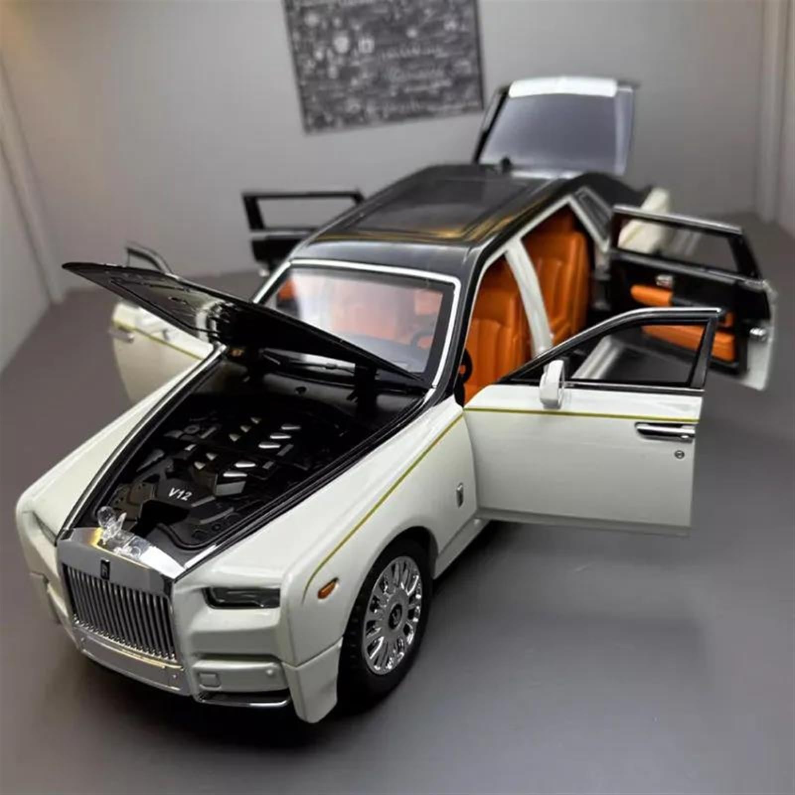 1/18 Rolls-Royce ロールスロイス ファントム ミニカー Amazon | ダイキャストカー 1/18 ロールスロイスファントムレプリカ車