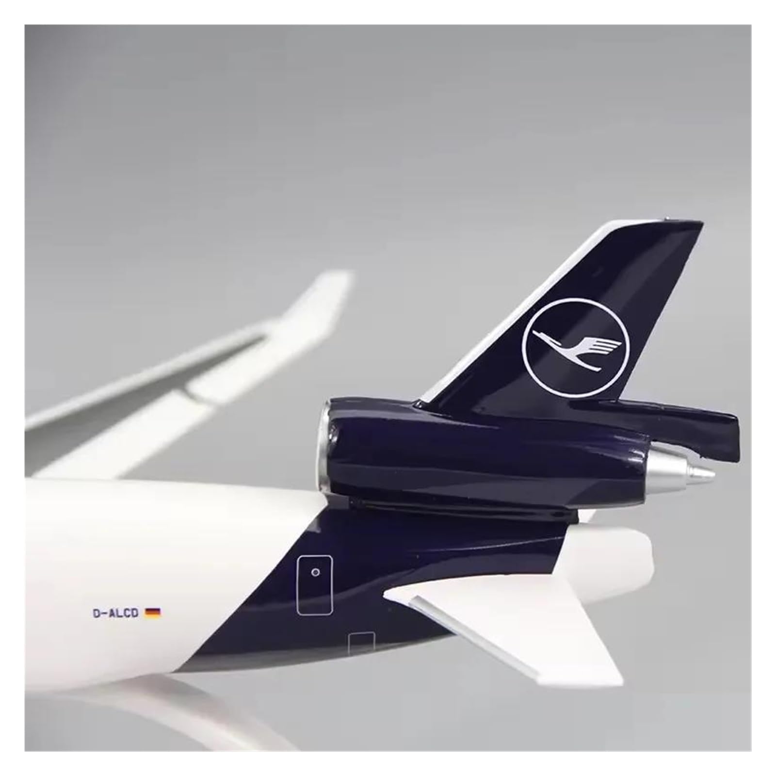 Aerei in Metallo in Miniatura 1:200 per Mcdonnell Douglas Md11 Md-11 Lufthansa Airlines Modello di Aereo Giocattolo da Assemblare per Collezione per visualizzazione