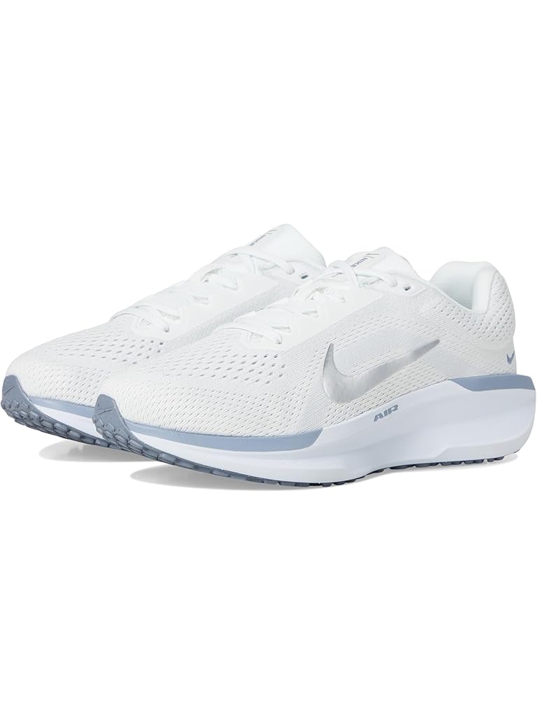 White Nike Winflo 11