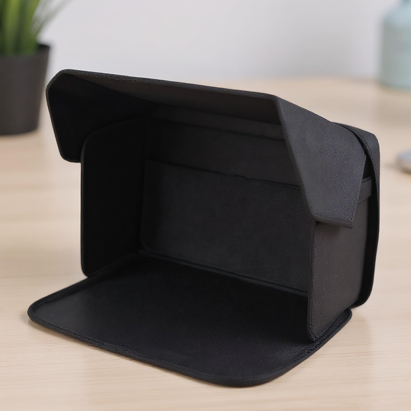 Laptop Sun Shade, Lightweight Foldable Laptop Sunshade Bag for Working Outside Outdoor Foldable Shield Cover Outside, Sun Glare Shield Privacy Screen Hood, 37x27x5cm