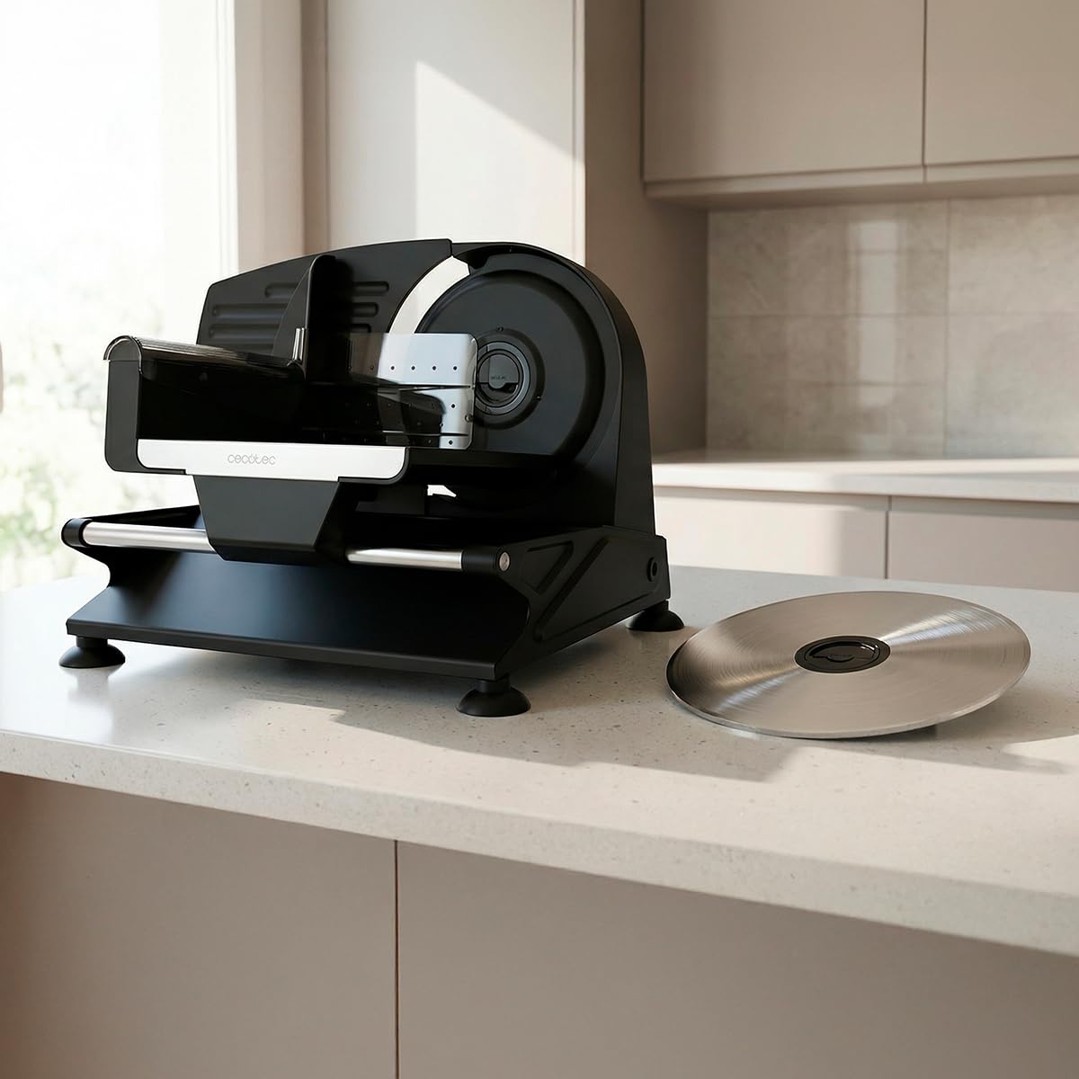 Cecotec Trancheuse en Acier Rock'nCut Shuriken Steel ProBlades. 200 W, Lame Allemande Solingen 190 mm, Réglage d'Épaisseur 0-15 mm, Disque Amovible QuickOut, Coupes Fines et Précises