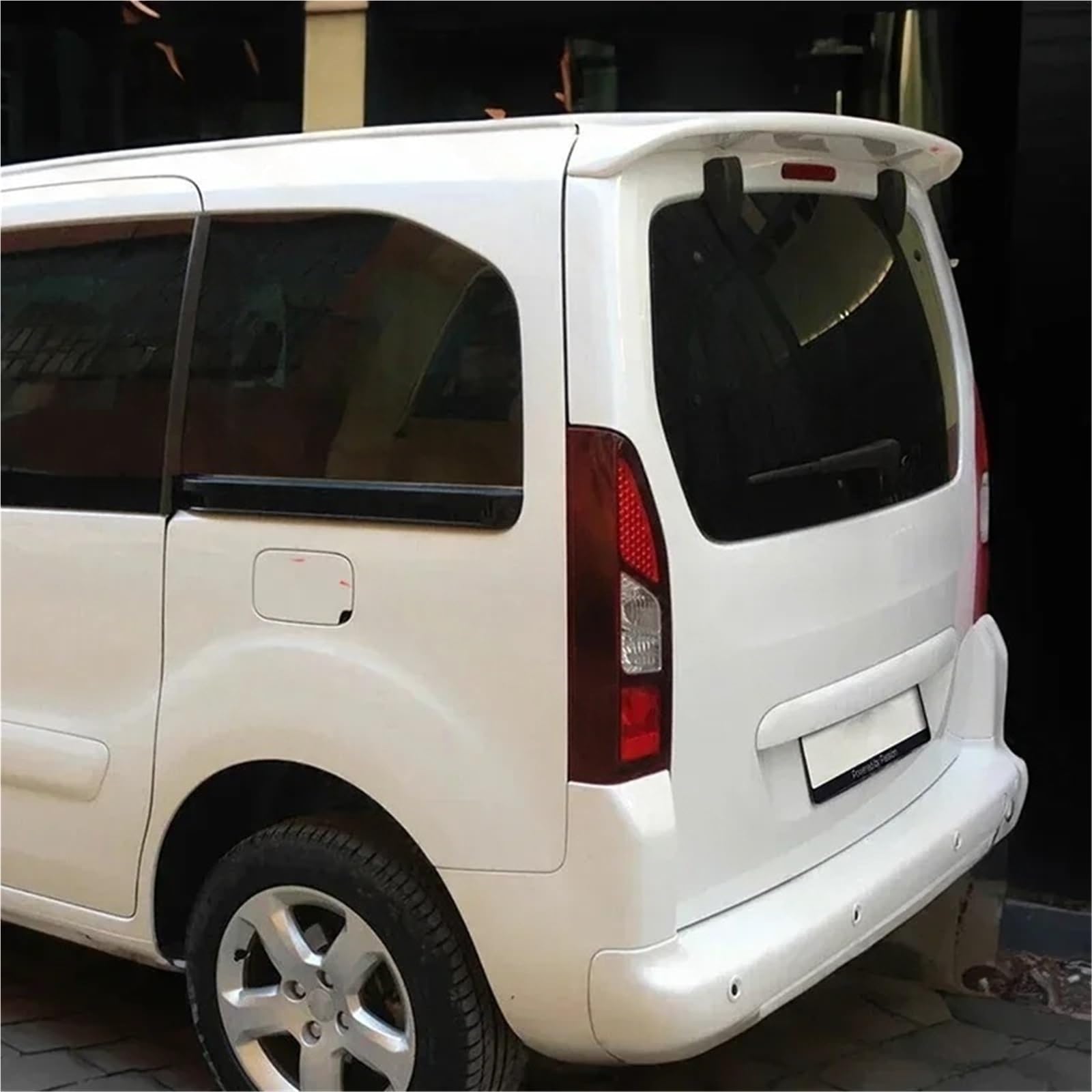Kompatybilny z ABS dla Peugeot Partner Tepee 2009 do 2018 tylny spojler dachowy samochodu bez farby lub błyszczącego czarnego nadwozia(No Paint)