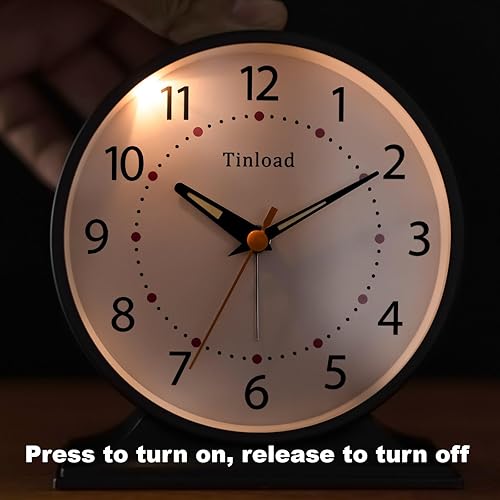 Miniatura 7 de Reloj despertador analógico retro antiguo de 4.5 pulgadas, pequeño reloj silencioso de mesita de noche con luz manual, funciona con pilas,