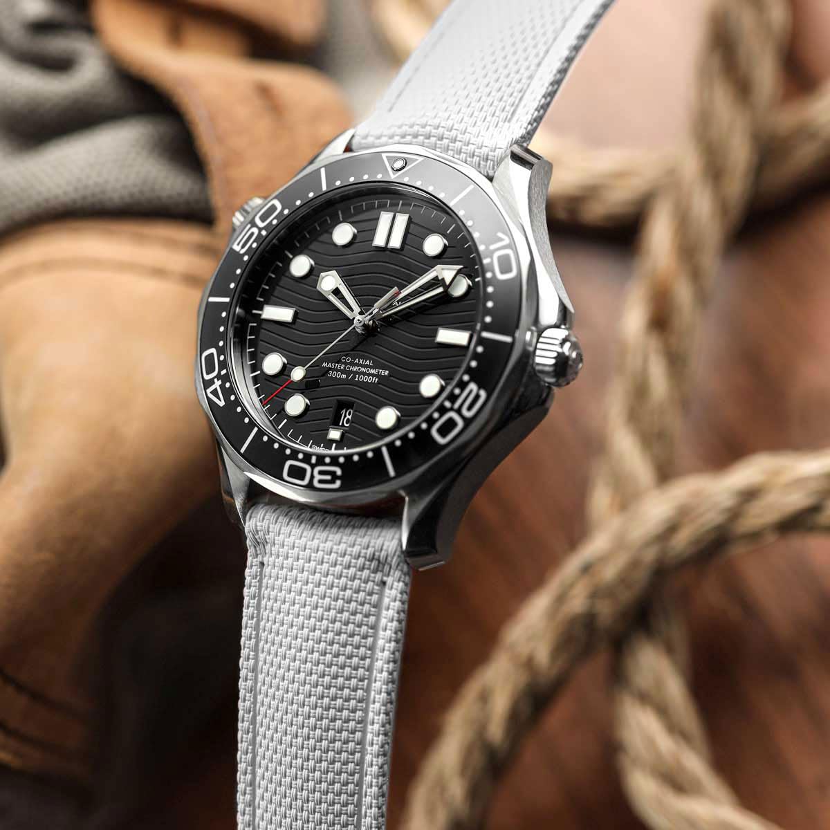 WatchGecko Breakwater FKM Gummi-Uhrenarmband, geformte Stoffstruktur, wasserdicht, UV-beständig, für Tauch- und Sportuhren, mehrfarbig, 18 mm, 19 mm, 20 mm, 21 mm, 22 mm, 23 mm, 24 mm