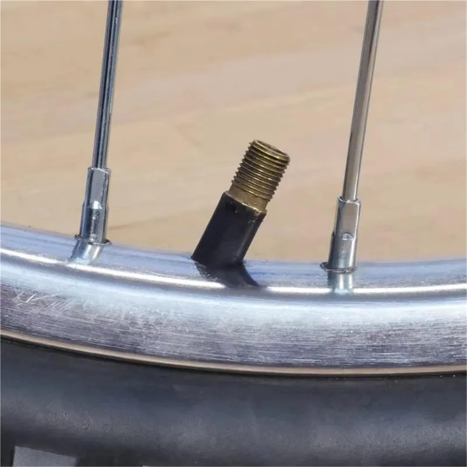 Cappucci delle valvole TR414 Steli delle valvole dei pneumatici ruote per auto tubeless con cappucci antipolvere Cappucci in gomma neri Valvole in per(20pcs black)