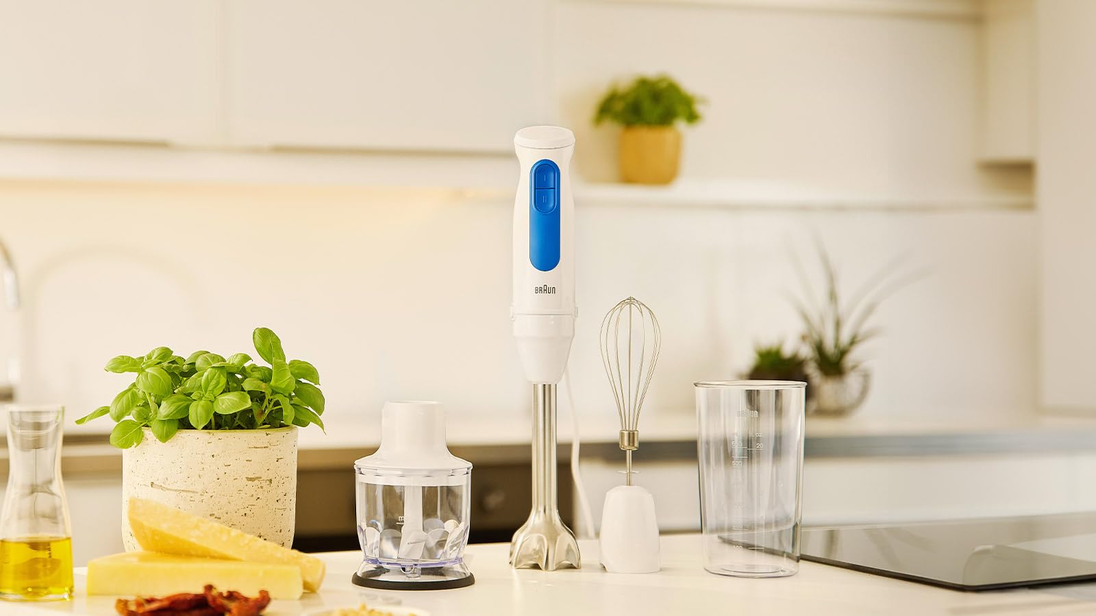 Braun Blender ręczny MultiQuick 3 MQ30202M, technologia PowerBell VPlus, 2 prędkości, system EasyClick Plus, 3-częściowy zestaw akcesoriów (rozdrabniacz 350 ml, kubek 600 ml, trzepaczka), 900 W, biały