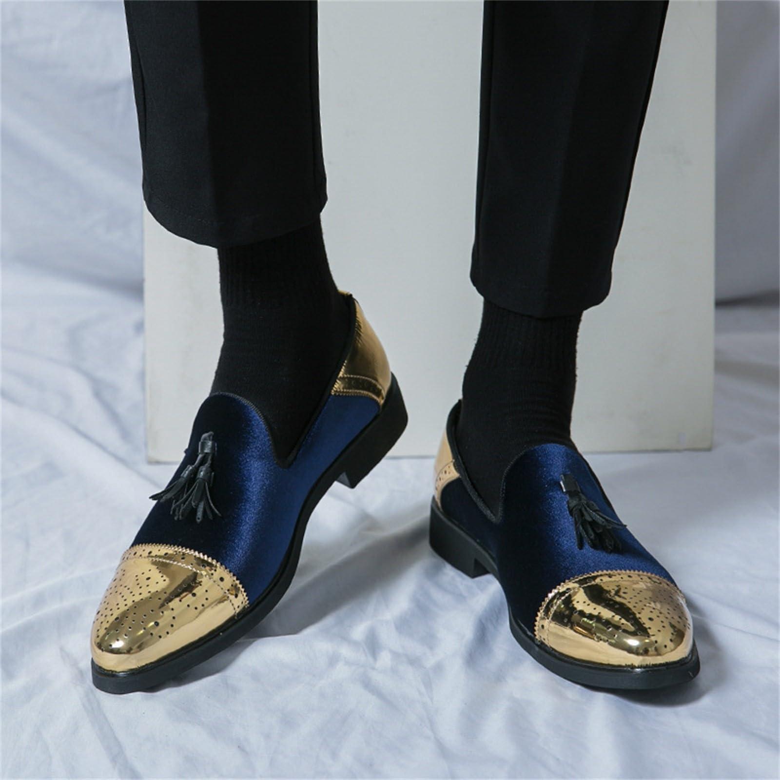 Mocasines de terciopelo para hombre, con borlas, dorados, metalizados, elegantes, sin cordones, para bodas, bailes de graduación y eventos de alfombra roja