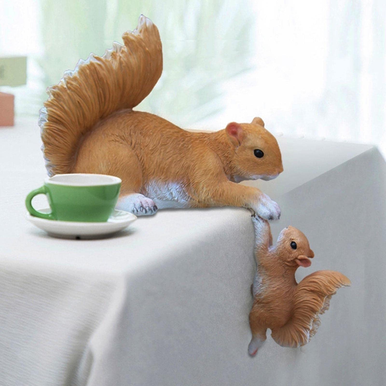 2 Pièces Figurine Écureuil Ornement Miniature Résine Statue Animale Simulation Sculpture Adaptée pour le Maison Bureau Cadeau Décoration