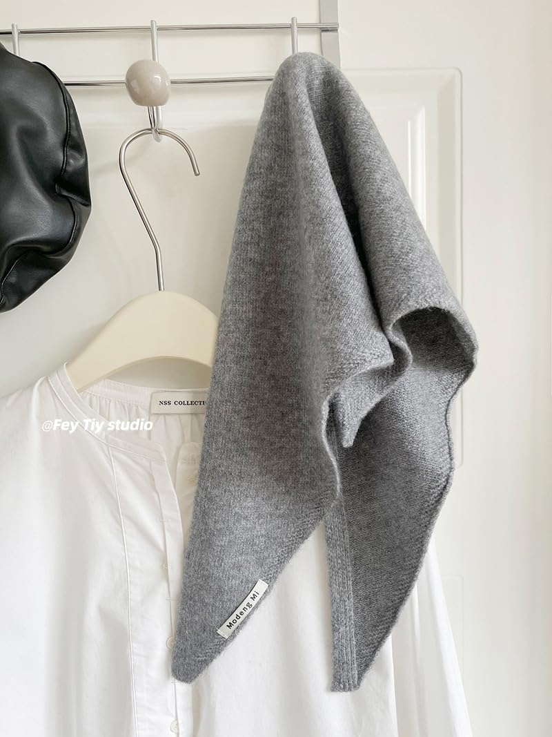 Knitted Triangle Scarf for Women Y2k Head Scarf Downtown Girl Aesthetic Accessories Streetwear Triangle Shawl - Image 3
