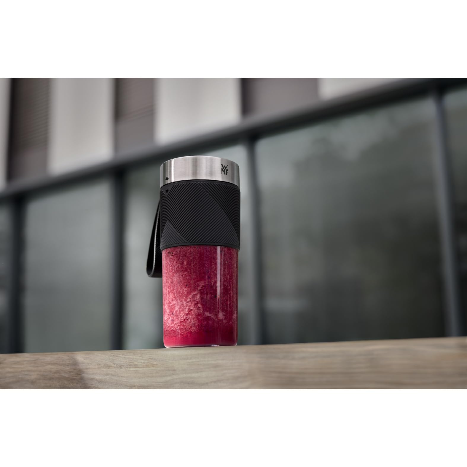 WMF Küchenminis Mix on the go 300 ml, Mini Mixer to go, USB Mixer Smoothie Maker, aufladbarer Personal Blender, tragbarer Mixer für Smoothies, Shakes