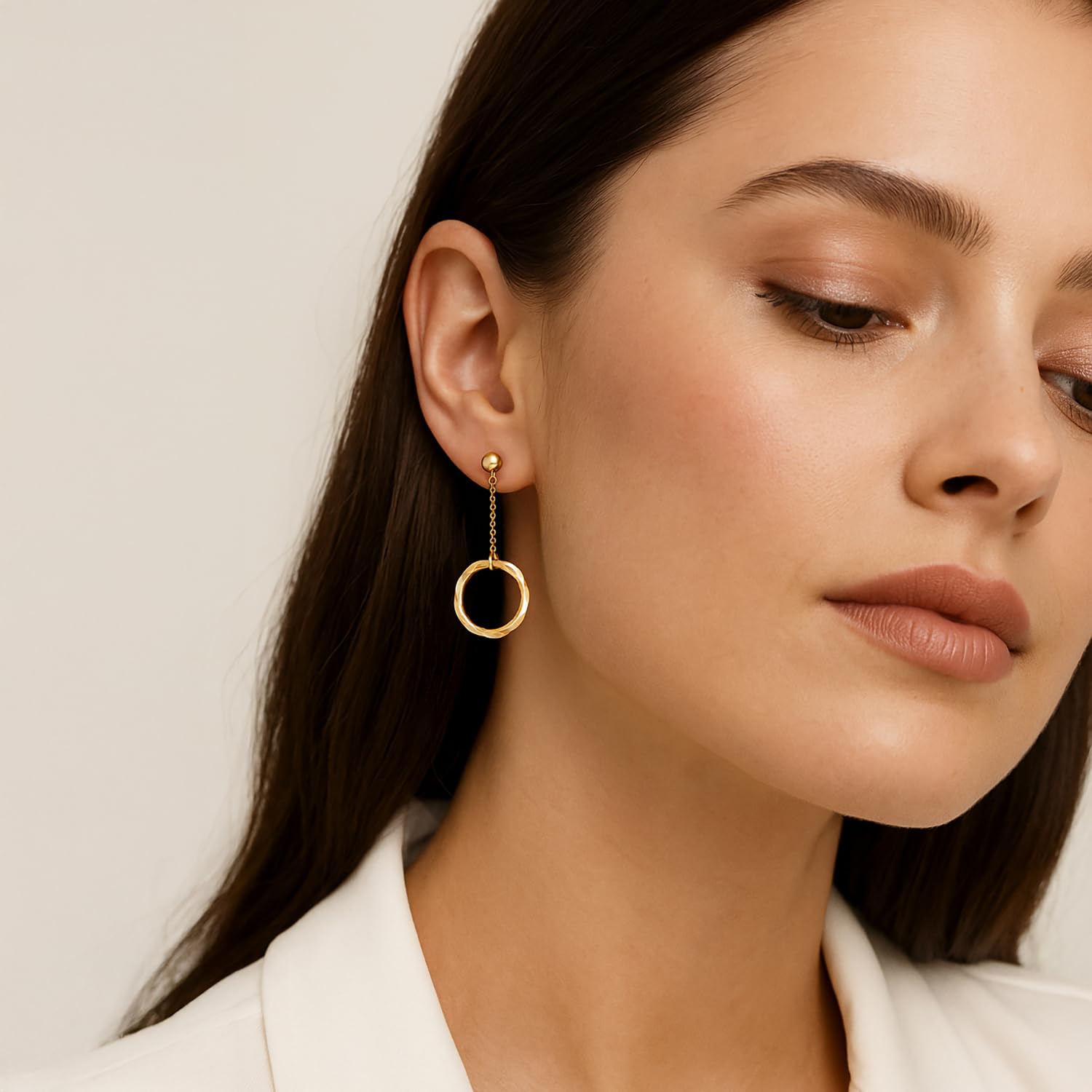 Carissima Damskie kolczyki z zawieszką w kształcie pierścienia i łańcuszka z 9-karatowego żółtego złota ze szlifem diamentowym 18 mm