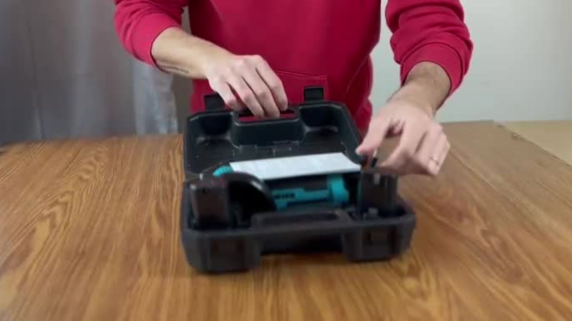 Smerigliatrice Angolare A Batteria MAKA - 12V Con 2 Batterie E Dischi Da Taglio - Foto 8