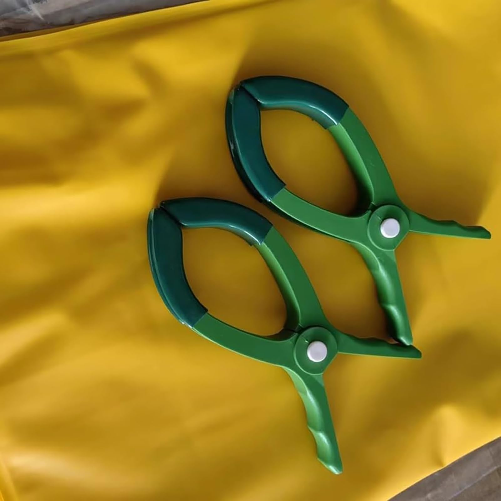 Tapis isolant haute tension pour sécuriser le revêtement d'équipement électrique