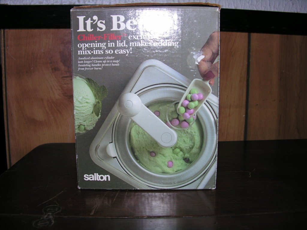 Mini chill ice cream maker