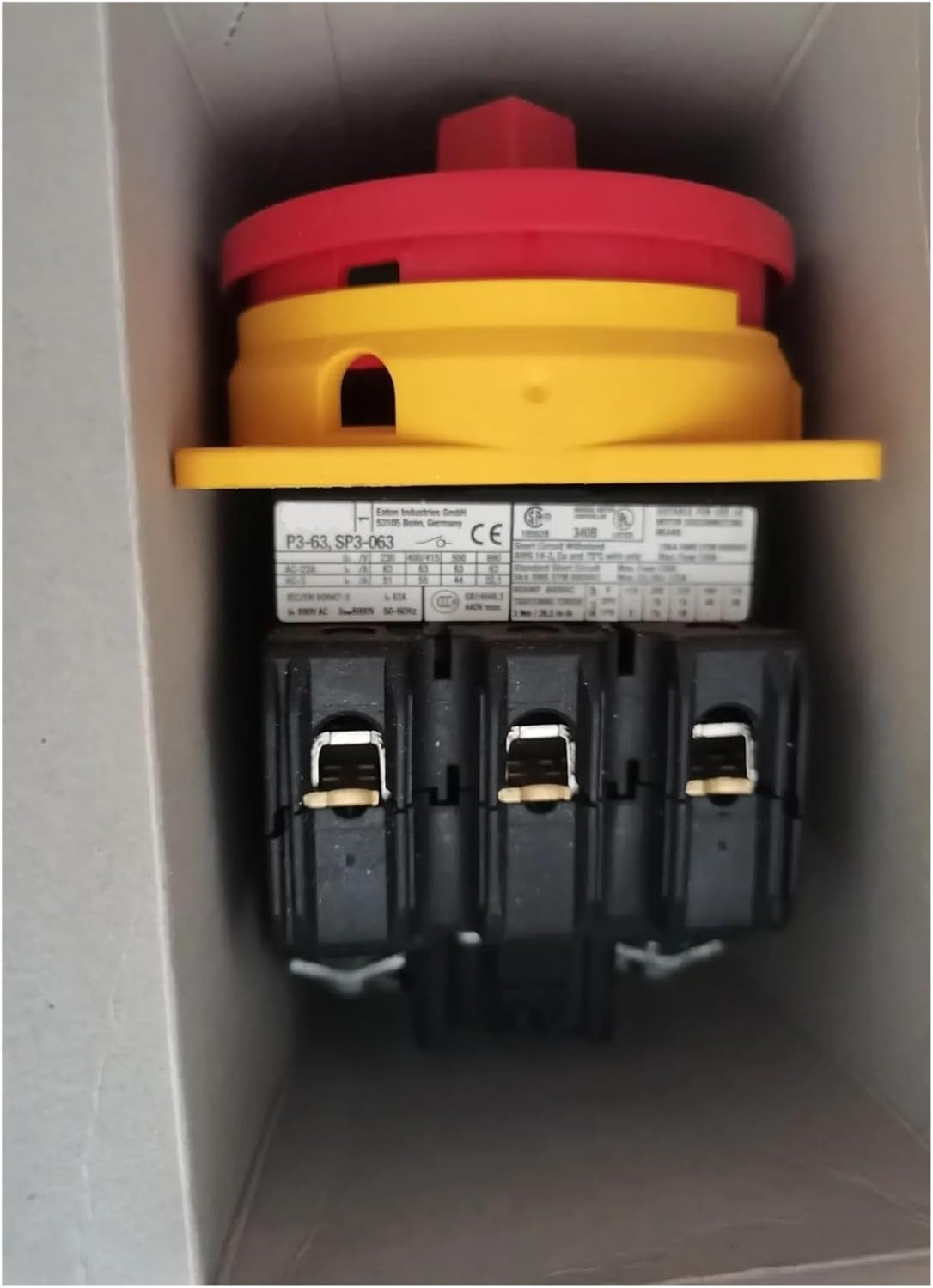 1pcs Load Isolation Switch P3-63/EA/SVB