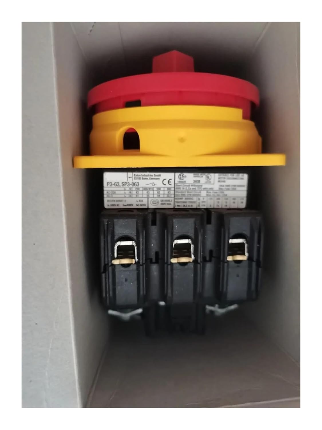 1pcs Load Isolation Switch P3-63/EA/SVB