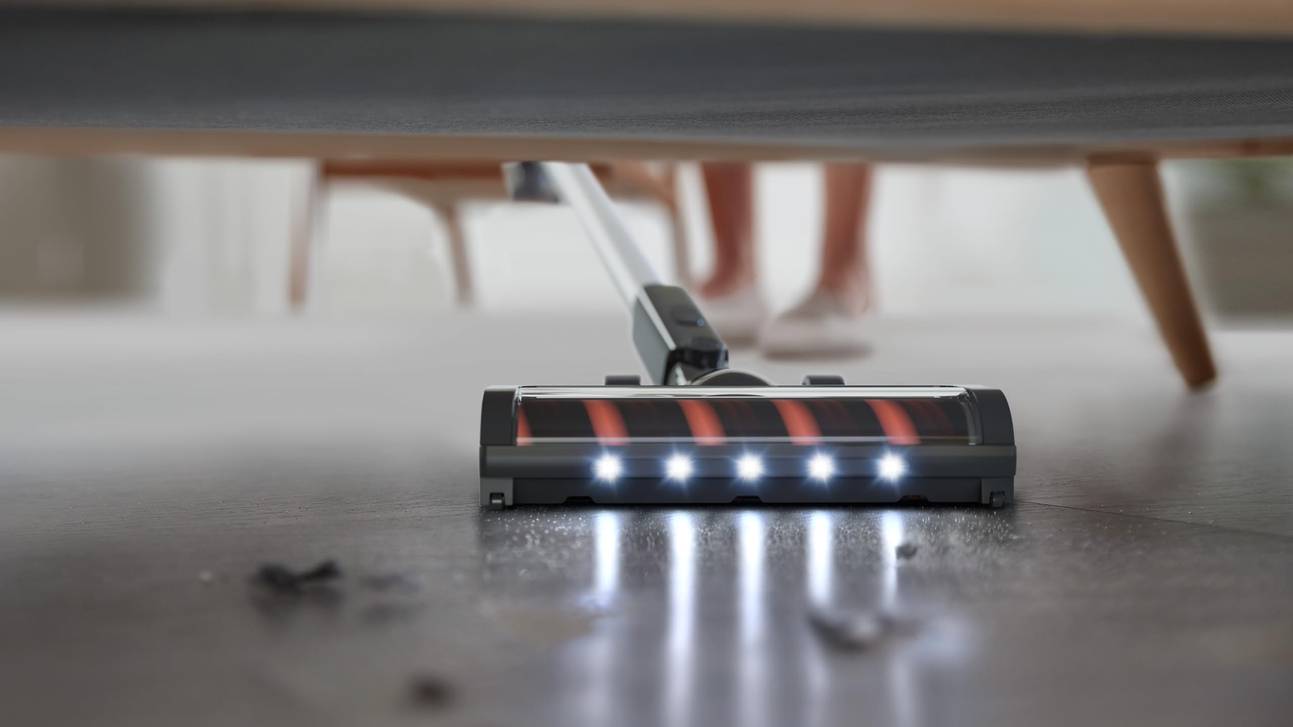 Philips Kabelloser Staubsauger der Serie 3000, Leistungsstarke Saugleistung auf Hartböden, 60 Minuten Laufzeit, Düse mit LED-Licht, Fugen und Kombinationsdüse, Austauschbarer Akku(XC3031/01)