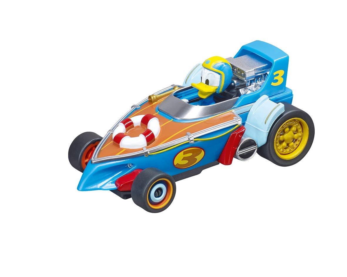 Carrera First Mickey And The Roadster Racers – Set Pista da Corsa a Batteria e Due macchinine con Topolino e Paperino – Gioco Adatto per Bambini dai 3 Anni