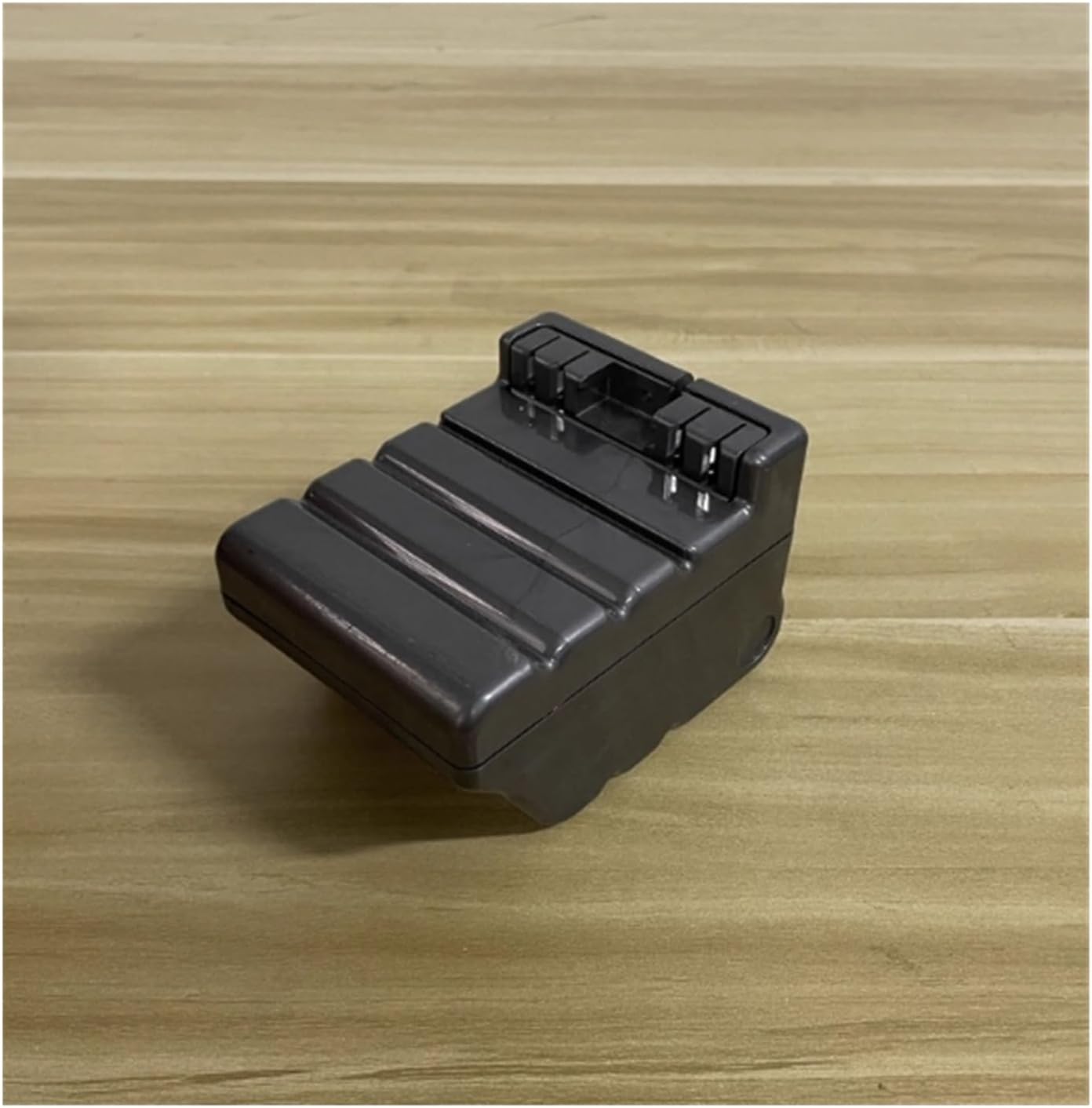 14.8V/6600mah Battery。Compatible for Dyson 360 Eye Robot, RB01, RB01NB, RB01NF 49686-03, 967864-0。Replaceable Vacuum Cleaner Lithium-ion Battery。