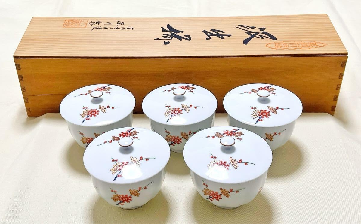 J516 新品未使用　深川製磁　梅菊地紋　汲出揃 宮内庁御用達 Amazon.co.jp: 品稀少宮内庁御用達 深川製磁 有田焼 梅菊地紋 蓋