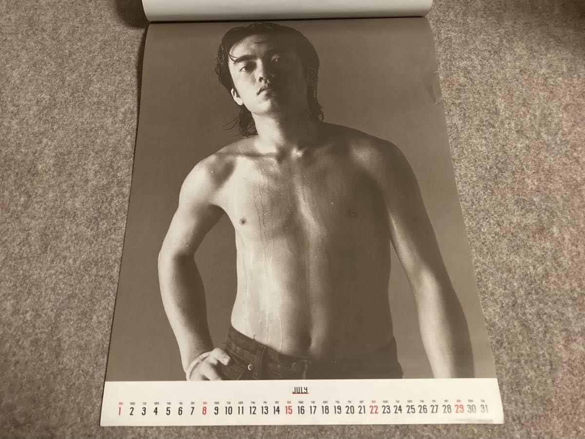 男闘呼組　　入手困難グッズ●1990年版カレンダー　バックナンバー レア】 男闘呼組 1990年 カレンダー ＋ 特典ハンカチ付き 昭和