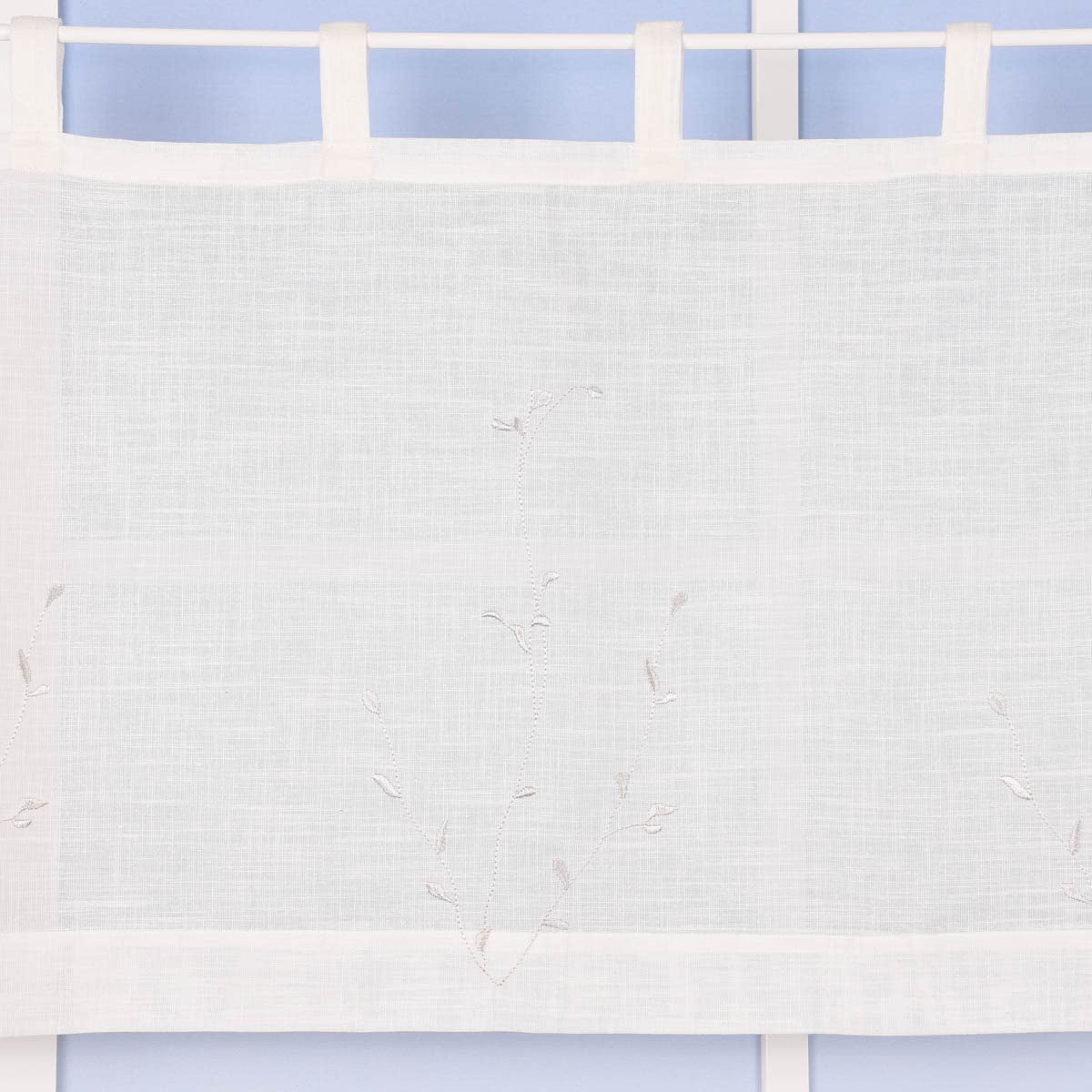 SCHÖNER LEBEN. Rideau brise-bise bio en coton bio avec broderie feuilletée - Structure en lin - Blanc laineux - Gris - 150 x 50 cm