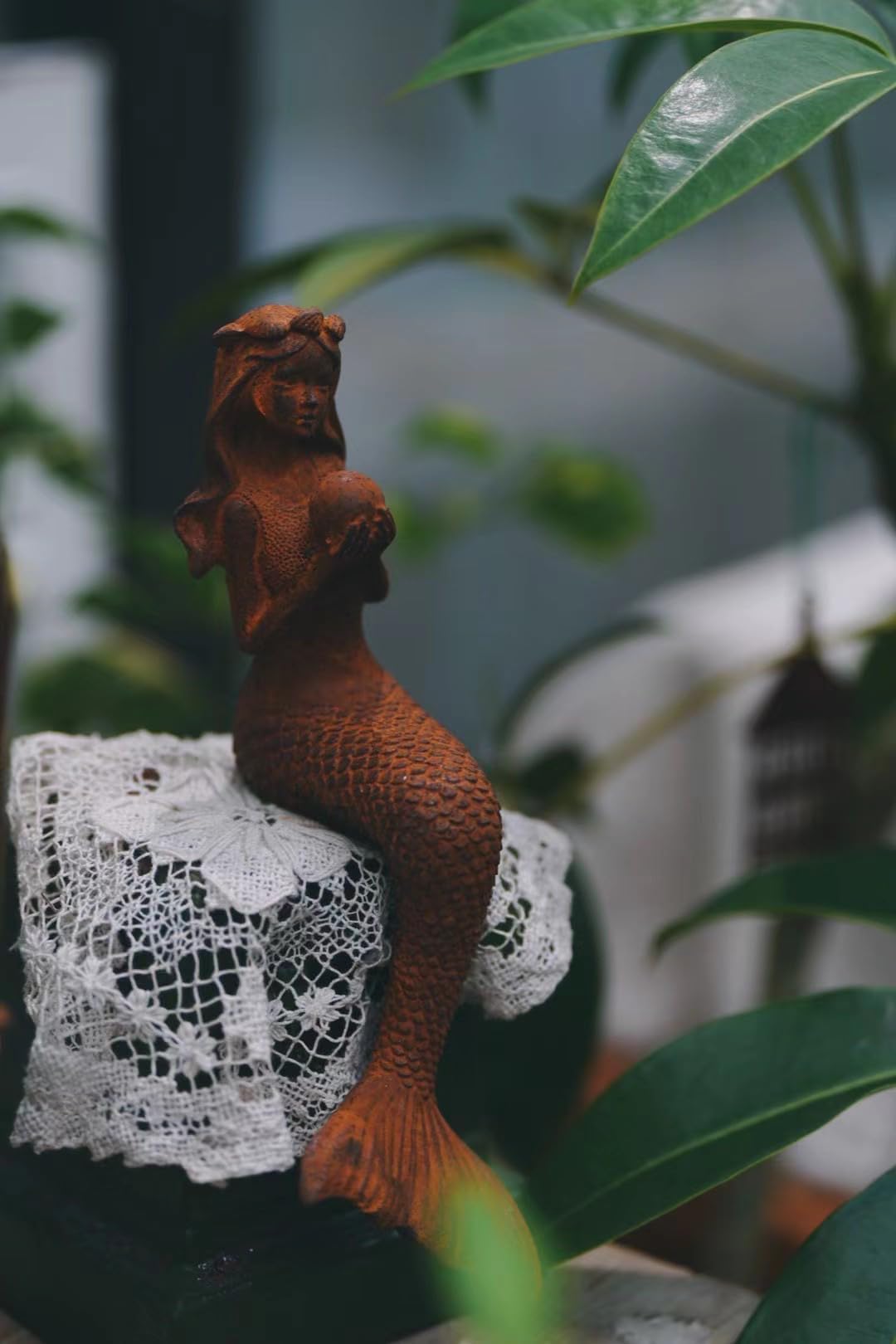 Gusseiserne Meerjungfrau Statue 22 cm,Dekorative Figur für Haus & Garten, Vintage Maritim Deko, Rost Optik, Vintage-Look (Braun)