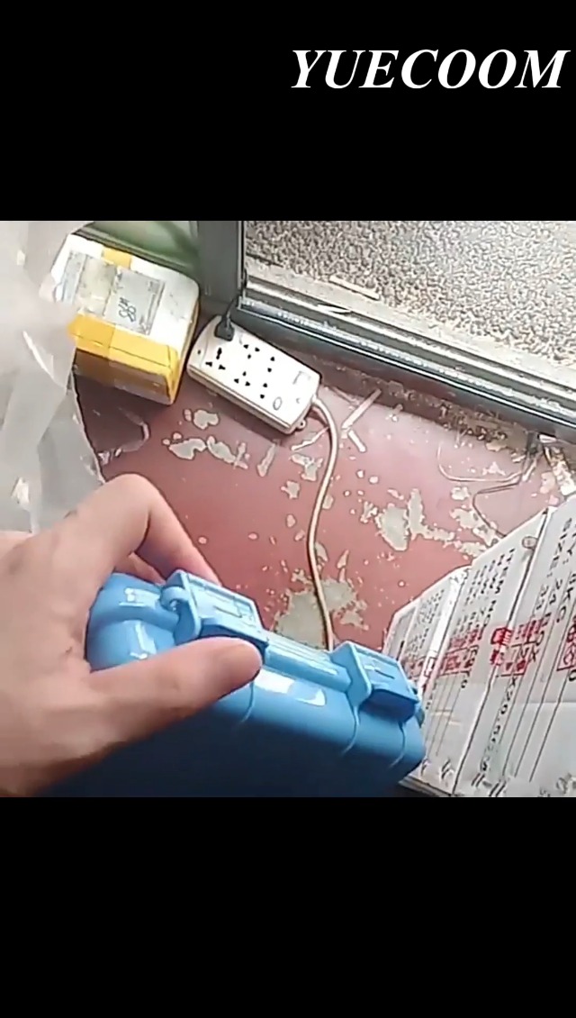 Estuche impermeable, caja de almacenamiento seca resistente a golpes con dos hebillas en U, contenedor de plástico para cámaras, teléfonos, camping, pesca, senderismo (pequeño-Azul) miniatura 7