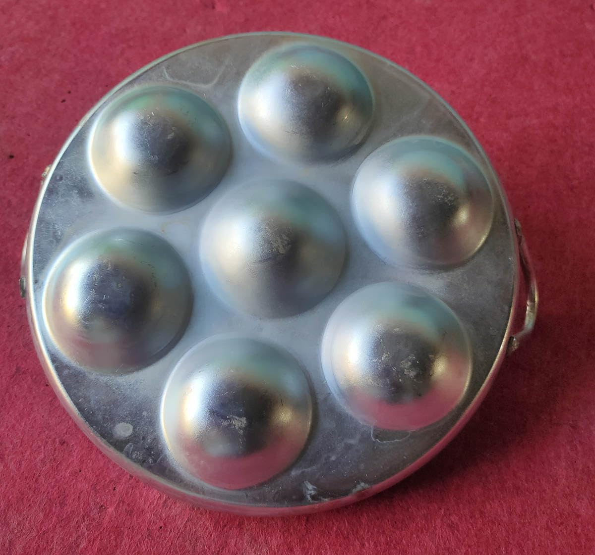 Aluminum Paniyaram Pan 7 Cups with 2 Side Handle 3