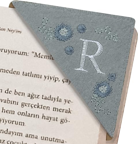 Miniatura 22 de Marcapáginas de esquina bordado, marcapáginas personalizadas con 26 letras de diseño de triángulo de fieltro, bordado y hecho a mano para tu placer
