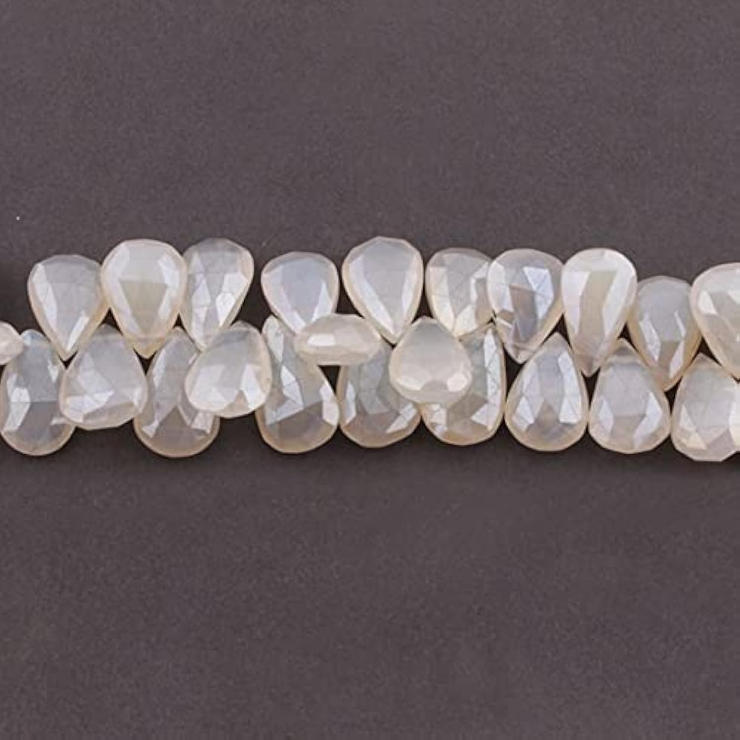 Chalcedony Faceted Briolettes de qualité supérieure pour joaillerie fine