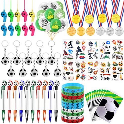 Football Pinata Anniversaire Garcon, Cadeaux de Football 80pcs Pour Garçons, Cadeaux D'anniversaire Pour Enfants, Avec Ballon, Porte-clés, Bracelet en Silicone, Sifflet, Médailles, Tatouage, Stylo