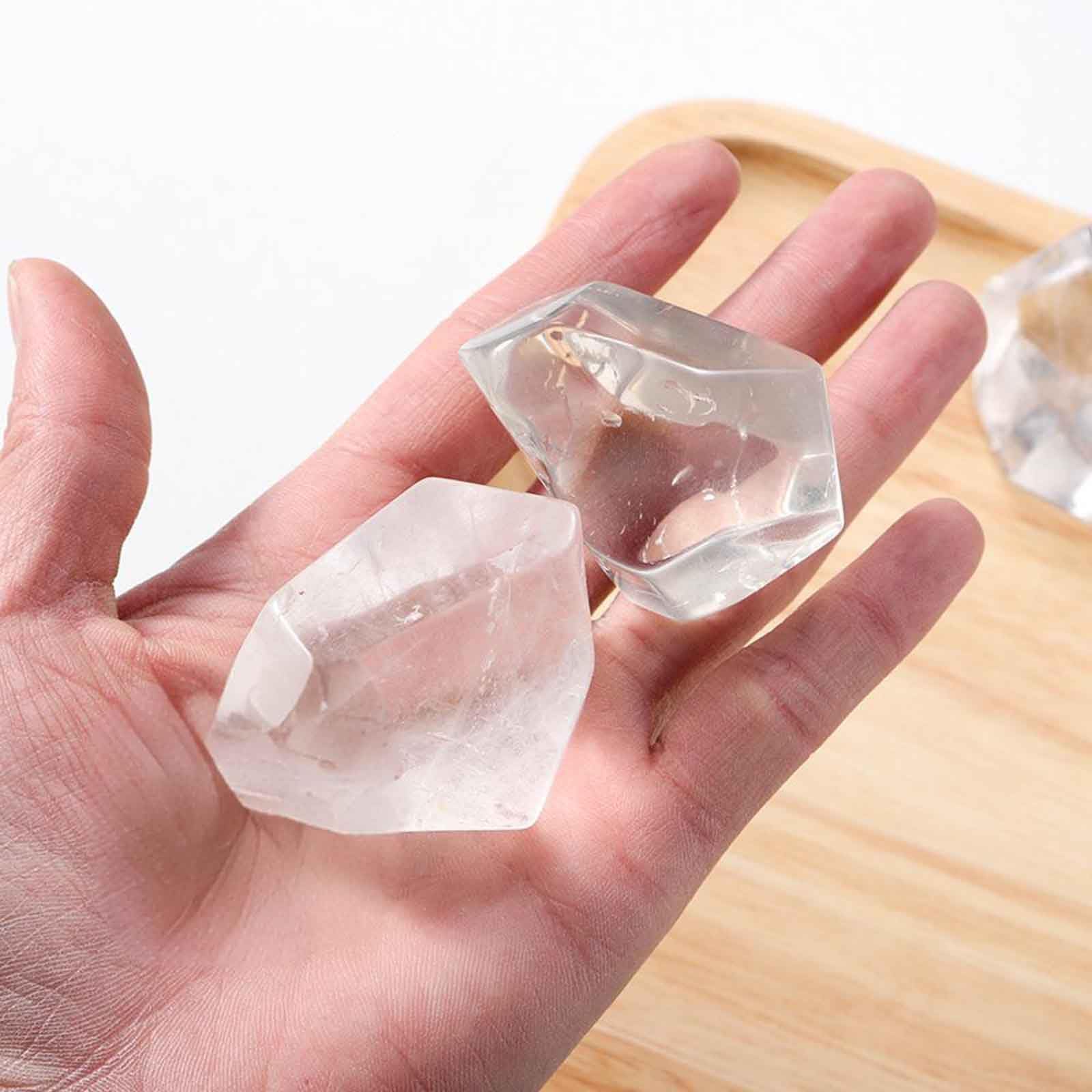 Jasne kryształy kwarcu, naturalne do uzdrawiania Reiki(50~100g)