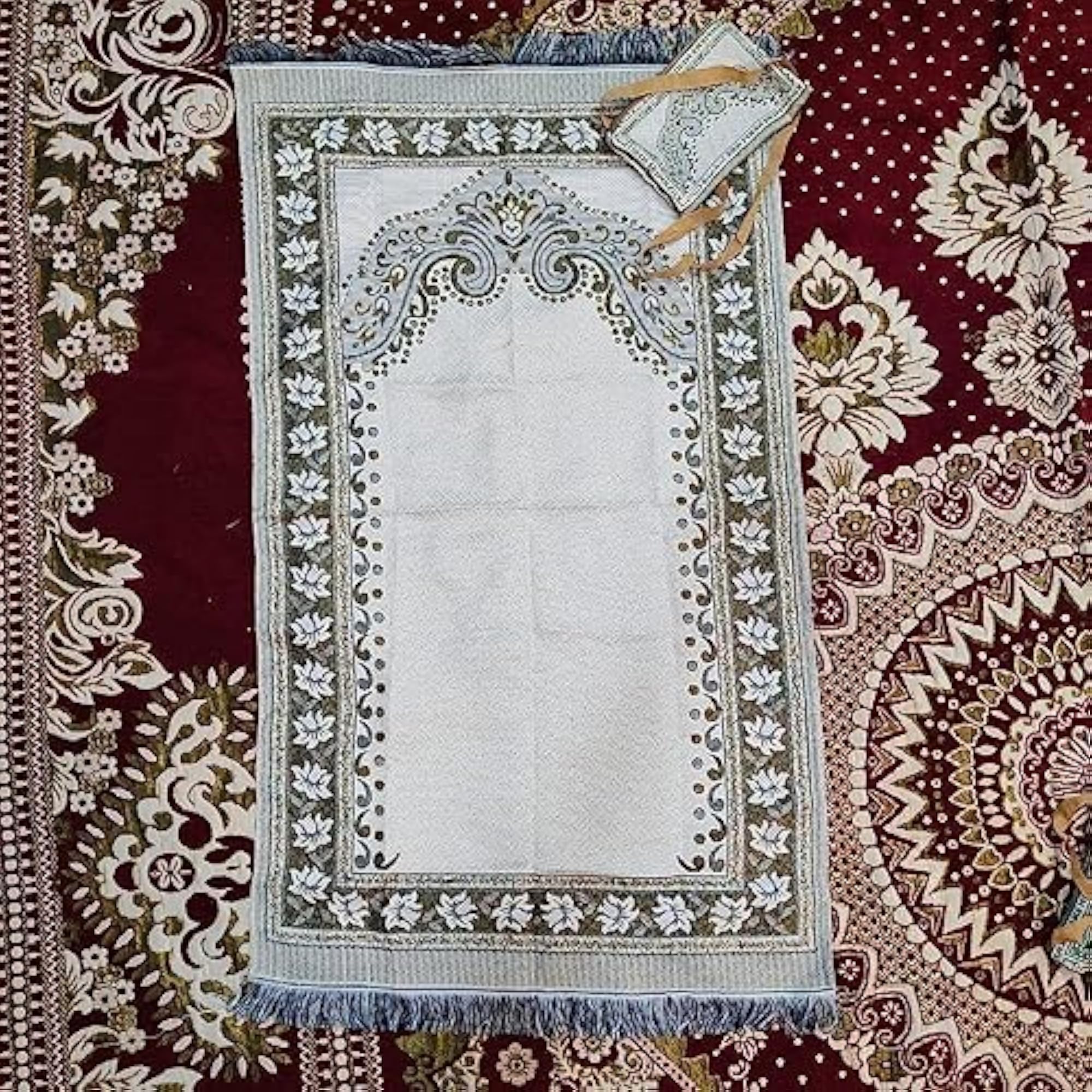 Foldable Pocket Size Waterproof Travel Prayer Mat