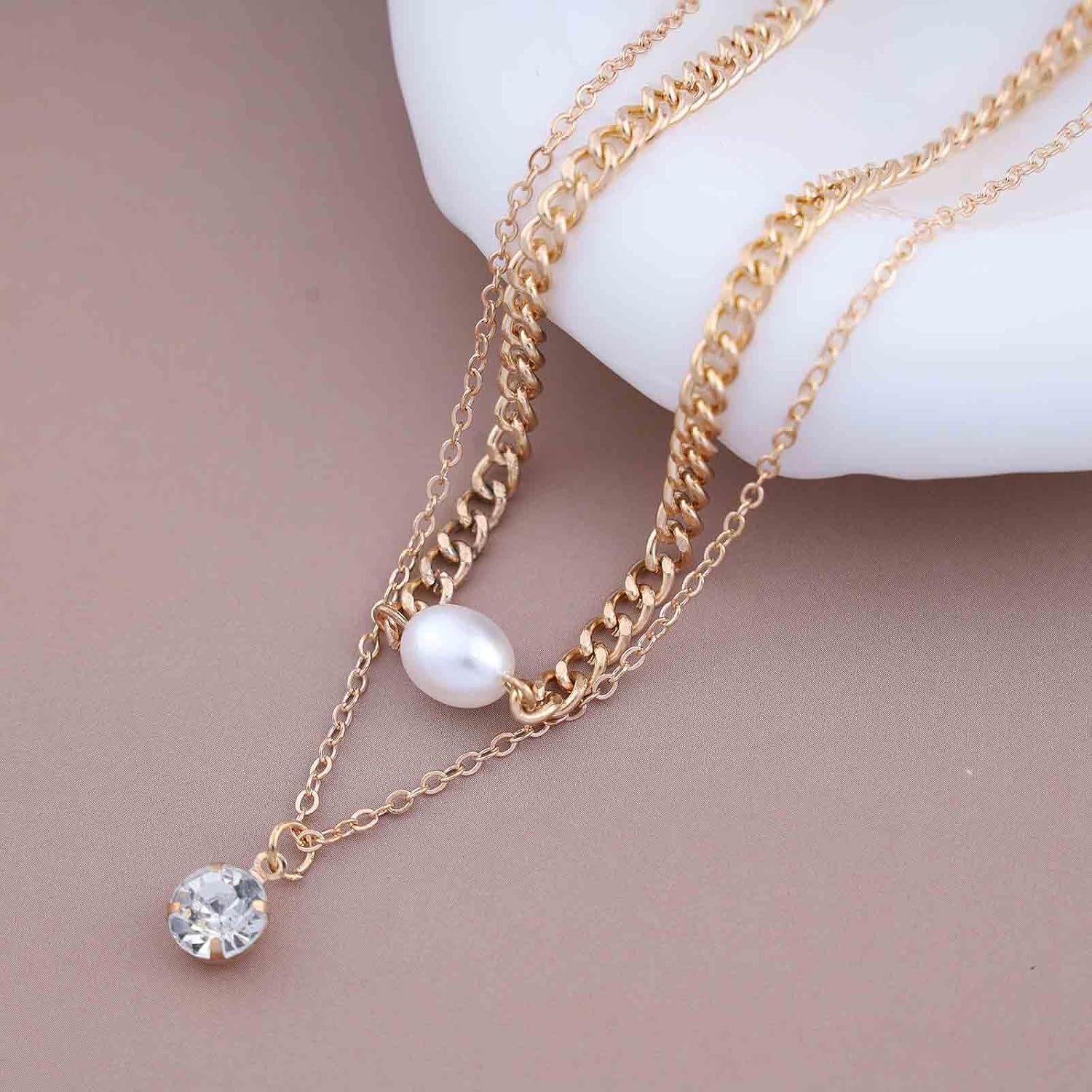 Vintage Layered Crystal Pendant Necklace Boho Pearl Necklace Rhinestone Pearl Choker Necklace Gold Curb Chain Necklace Jewelry for Women - Image 4